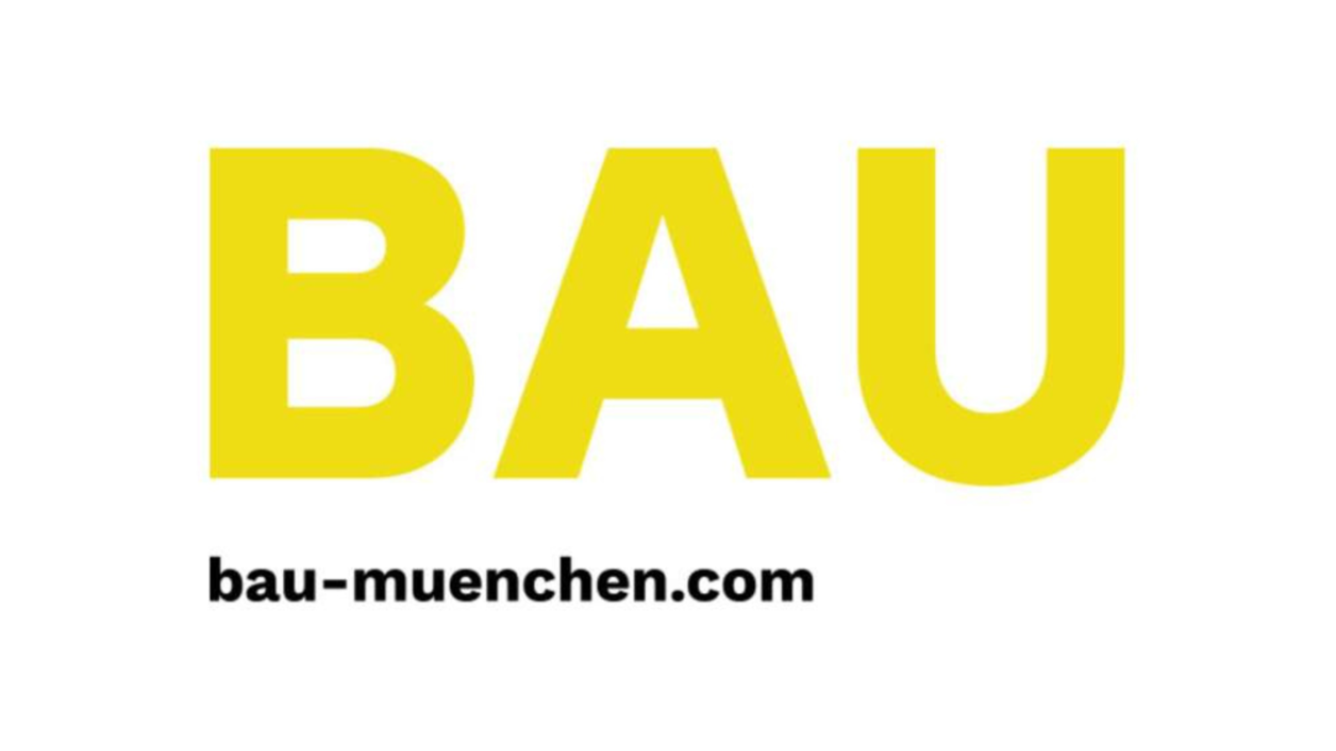 Das Bild zeigt das Logo der "BAU München". Das Logo besteht aus dem Schriftzug "BAU" in großer, gelber Schrift auf einem weißen Hintergrund. Unter dem Hauptschriftzug befindet sich die URL "bau-muenchen.com" in schwarzer Schrift. Das Design ist schlicht und klar, was auf die professionelle und seriöse Natur der Veranstaltung oder Organisation hinweist.