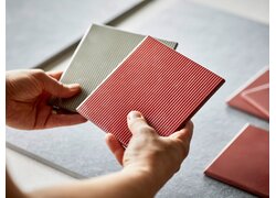 Grüne und Rote Wandfliesen