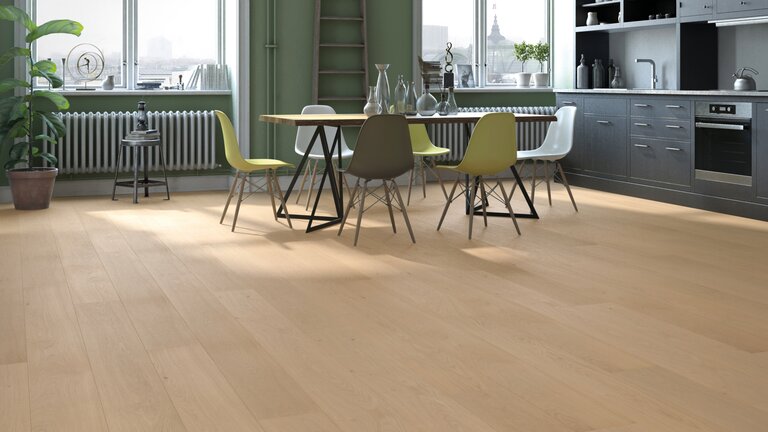 Baltic Woods Dreischicht-Fertigparkett Hauptbild Beispiel Fertigparkett von Baltic Woods in Küche