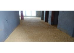 Zwei runde Brandschutz-Einbauelemente aus Metall mit Ösen.