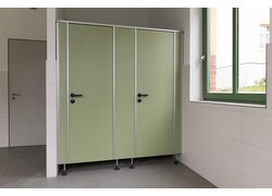 Sanitärtrennwand in der Farbe "Avocado" von Chemnitzer Trennwände GmbH & Co.KG 