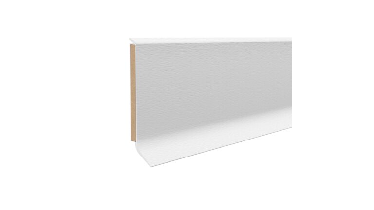Weiße MDF-Hohlkehlleiste für einen fließenden Übergang zum Boden.