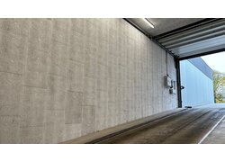 UNITEX L-EPS an der Wand einer Tiefgaragen Ein- und Ausfahrt