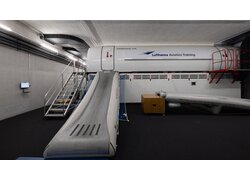 UNITEX SW als Deckenplatten in einem Übungsraum der Lufthansa