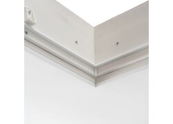 Ecke des Dachbodentreppe-Rahmens, Detail