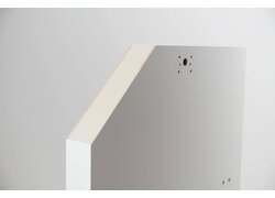 Detailaufnahme isolierter Deckel einer Bodentreppe