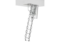 Ausgeklappte Scherentreppe aus Aluminium