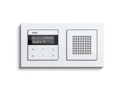 Nahaufnahme der integrierten Schaltfläche des Unterputz-Radios in die Wand
