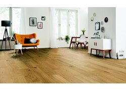 Living by HARO Fertigparkett, Eiche hell Natur, strukturiert, verlegt in Wohn- und Esszimmer