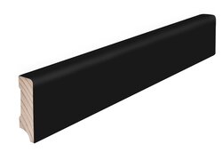 Schwarze moderne Holz-Sockelleiste mit feiner Maserung.