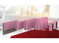 Mehrere rekord Holzmann Thermo Bodenplattenschalungen mit pinkfarbener Dämmung und seitlichen Stütz- oder Verbindungselementen