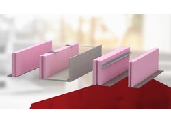 Mehrere längliche rekord Holzmann Thermo Elemente mit pinkfarbener Dämmung, grauen Deckplatten und Metallprofilen