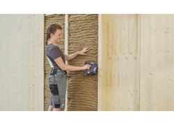 Einbau Hanfdämmung in Holzständerwand