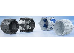 Unterschiedliche KAISER UP1 Unterputzdosen nebeneinander aufgereiht