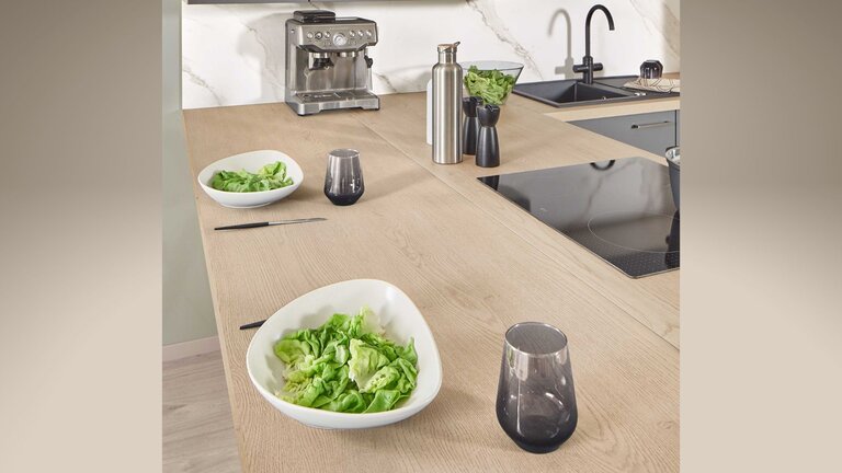 Arbeitsplatte Elementa Pro in der Variante 2737 Oak Cremona Rhea Gold