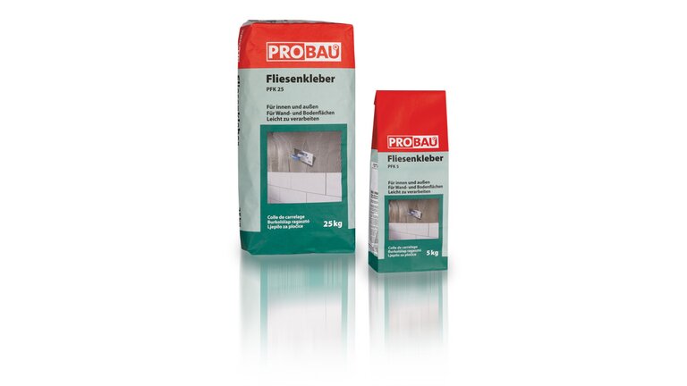 Fliesenkleber, in zwei verschiedenen Verpackungen