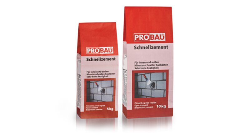 Schnellzement, im Sack verpackt, zwei verschiedene Größen, stehend
