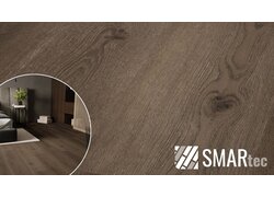 Der SMARtec Designboden überzeugt durch seine dunkle Eichenoptik und die detailreiche Holzmaserung. Die natürliche Struktur verleiht Wohn- und Schlafräumen eine warme, elegante Atmosphäre und lässt sich vielseitig mit modernen Einrichtungskonzepten kombinieren.