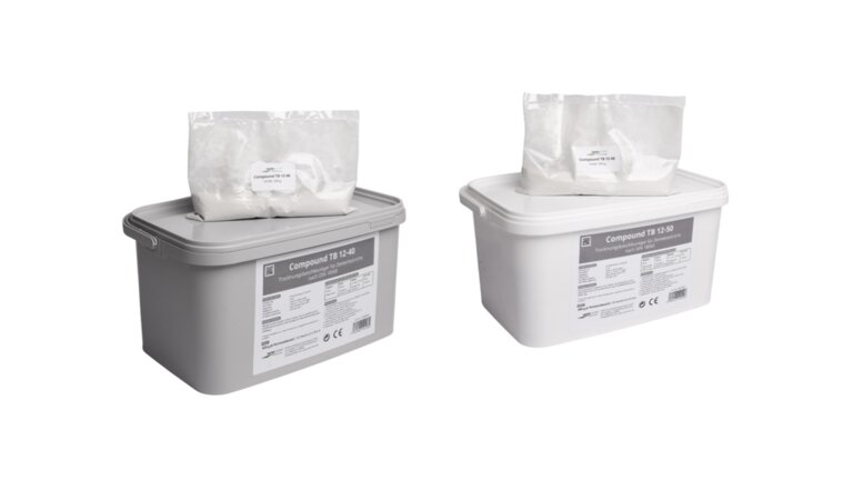 Technisches Compound TB 12-40 und TB 12-50 in Eimern.