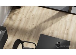 Holzfußboden, moderner Arbeitsplatz, Schreibtisch, Stuhl, Tasse