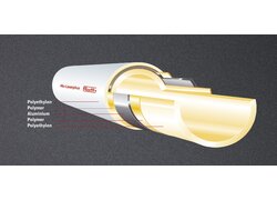 Detaillierte Ansicht eines Laminatbodens in rötlicher Eichenoptik.