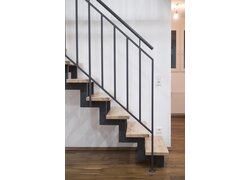 Moderne Holztreppe