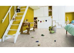 Spielzimmer mit hellem Bodenbelag