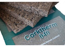 Gestapelte Corktherm 040 Korkdämmplatten ohne Zusätze.
