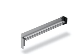 Langer, silberfarbener Griff für Möbel vor Weiß.