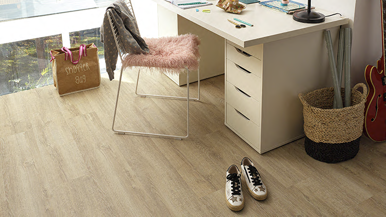 Schuhe, Tilo, Vinylboden, Tisch